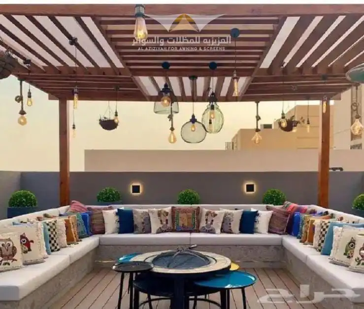 مظلات خشبية