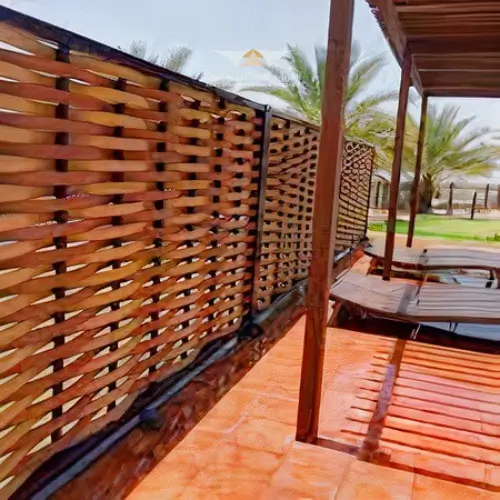 السواتر الخشبية